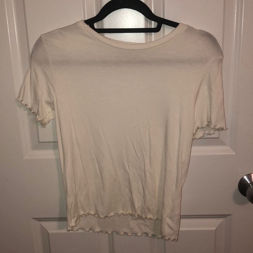 Ruffle Edge Crop Tee
